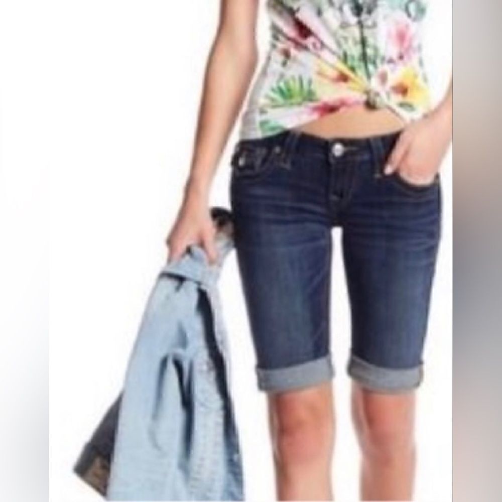 True Religion Y2K Bermuda knee length shorts in size 26